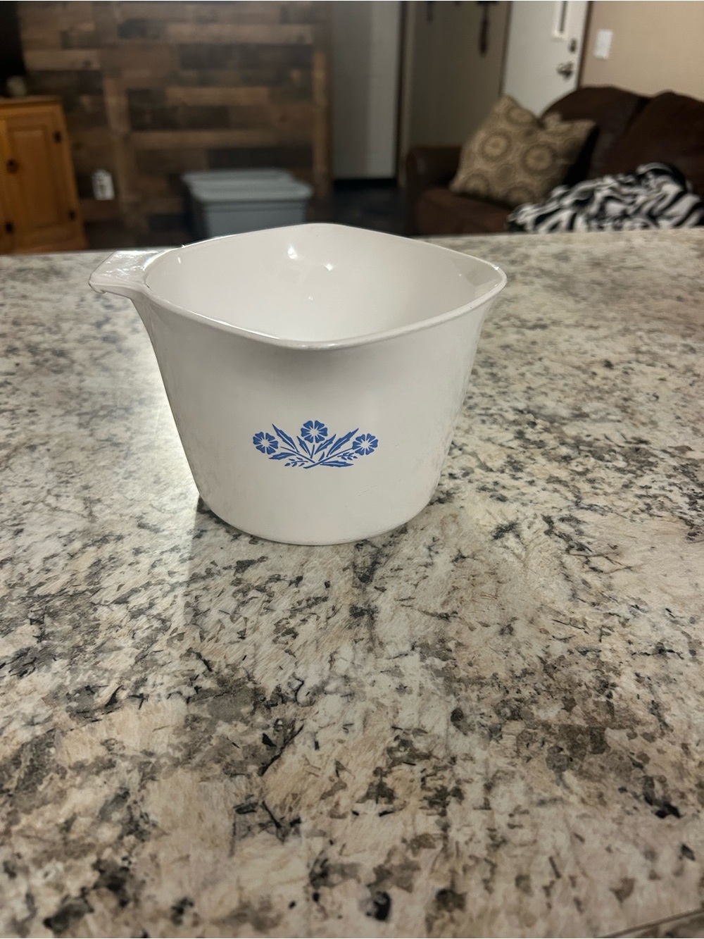 White Ceramic Pouring Bowl with Blue Floral Accent#Vintage